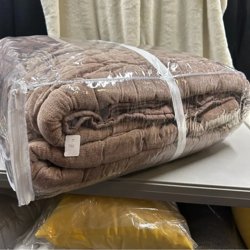 Pottery Barn Cozy Cloud Handcrafted Quilt Rosewood Pink Brown King California